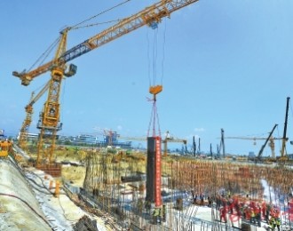 福州数字中国会展中心开始钢结构施工