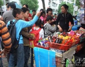 欢迎中高考　台江开展学校周边食品安全监督工作