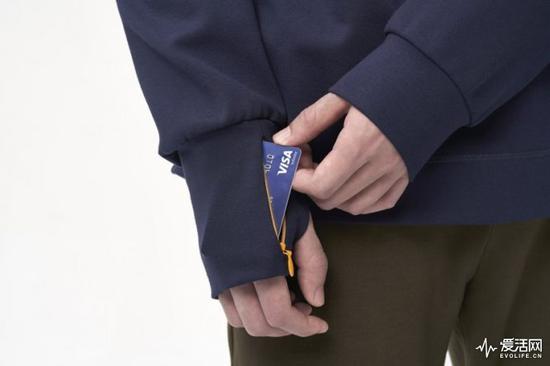 Visa联手设计师推出可穿戴支付概念的刷卡卫衣